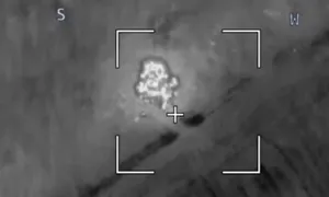 UAV Lancet tập kích radar chống drone, pháo triệu USD của Ukraine UAV Lancet tập kích radar chống drone, pháo triệu USD của Ukraine