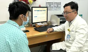 Rước họa sau thuê thợ xăm về nhà cắt bao quy đầu Rước họa sau thuê thợ xăm về nhà cắt bao quy đầu