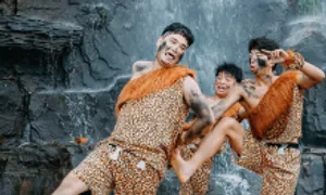 Làm người tiền sử phục vụ du khách ở Trung Quốc Làm người tiền sử phục vụ du khách ở Trung Quốc