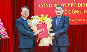 Bí thư Lào Cai Đặng Xuân Phong làm Bí thư Vĩnh Phúc Bí thư Lào Cai Đặng Xuân Phong làm Bí thư Vĩnh Phúc