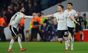 Liverpool lại rơi điểm trước Nottingham