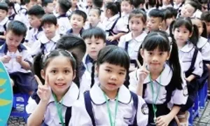 Thứ trưởng Giáo dục: Phấn đấu đưa Tiếng Anh thành môn bắt buộc từ lớp 1